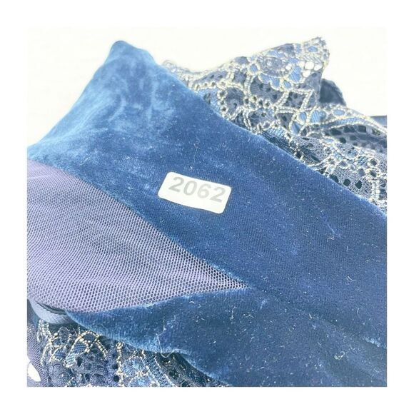 Vintage Victorias Secret Velvet lace one piece bodysuit royal blue deep v snap c - Picture 16 of 16